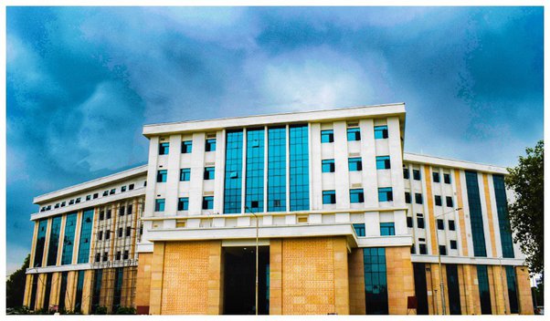 main-qimg-7f3c4a00242859fcb75d3ef8bbd47e82-lq